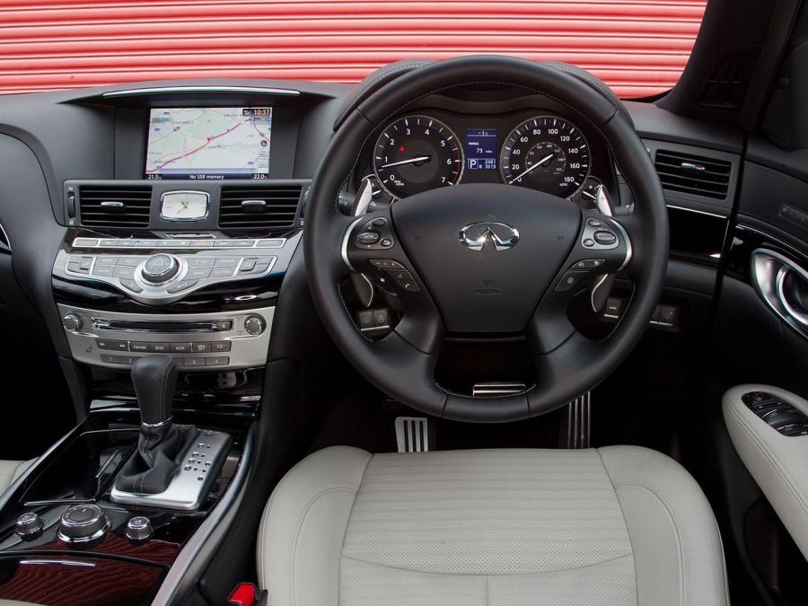  Infiniti M30d S 2010 года  (UK) (фото 4 из 15)